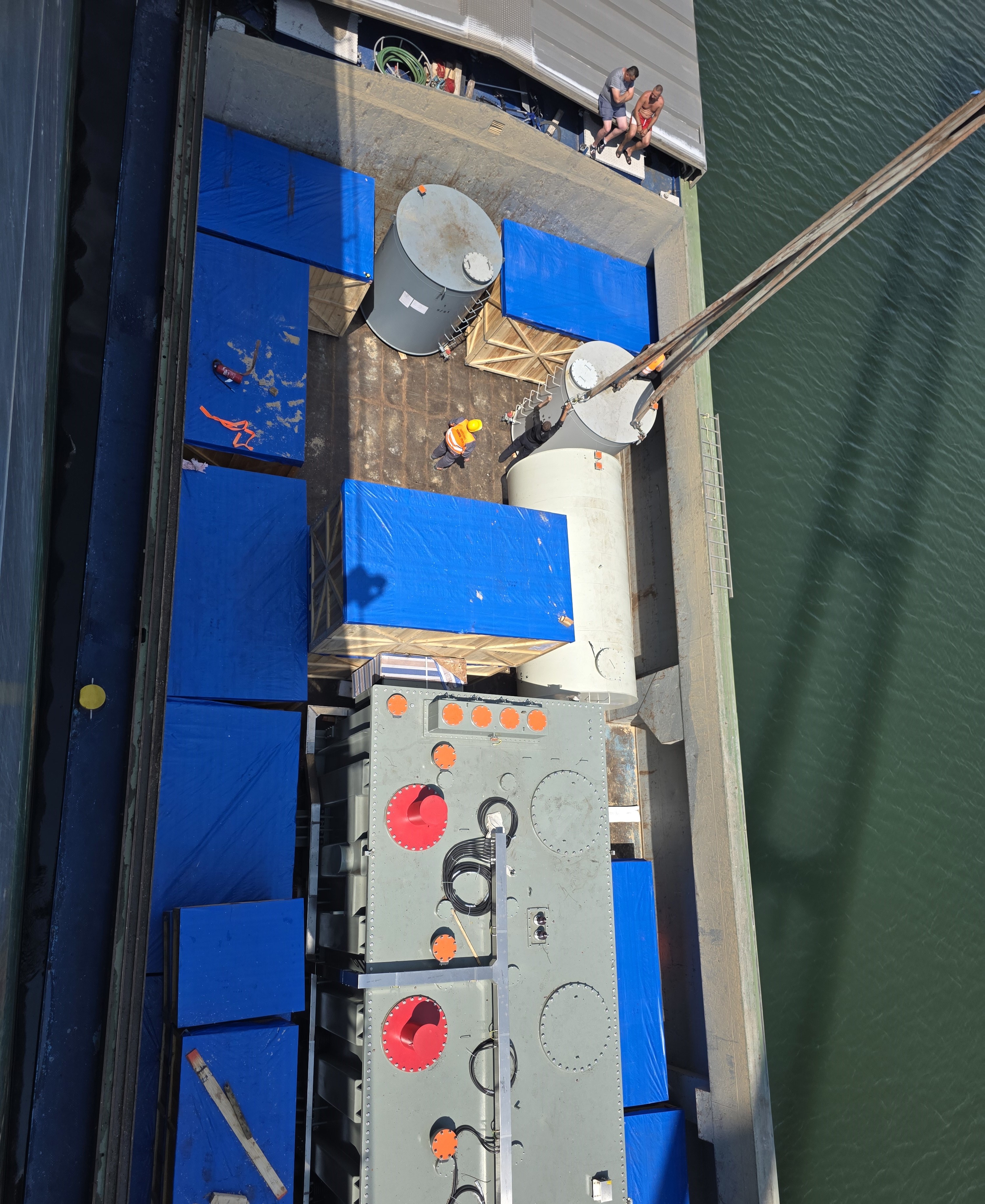 Cargo hold survey